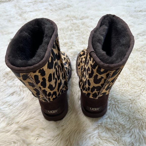 UGG Brown/Beige Calf Hair Cheetah Print Sheepskin Short Boot Women's 5 - Picture 6 of 9
